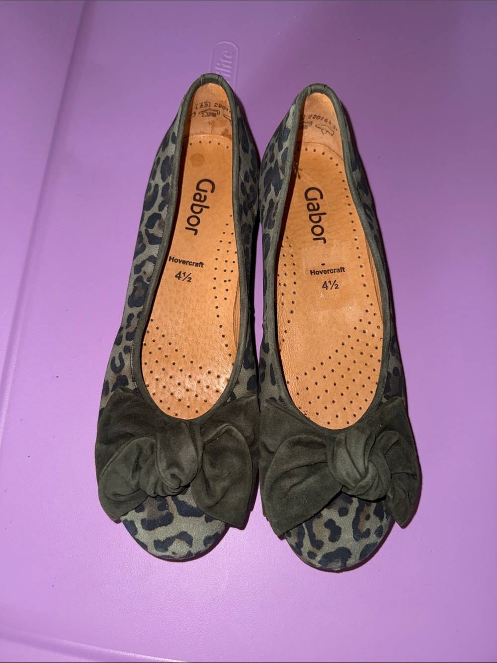 Gabor Olive Green Leopard-Print Bow Ballet Flats